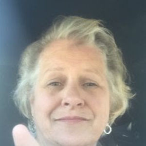 Meet your Posher, Joni